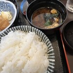 旬菜の味わい がら里 - ご飯大盛り　赤だし
