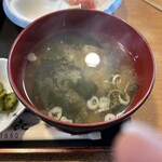 とん㐂 - わかめの味噌汁