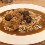 ロンドン - カレーライス+すじ