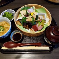 鍋と旬菜と京料理 花柳 - 