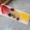 御菓子司 鶴屋 - 葛アイス《あんみつ》(税込378円)
具は苺&パイナップル&キウイフルーツ&小豆
割りと甘みがしっかりしています