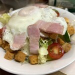 がばちょ - ベーコンエッグのシーザーサラダ（480円）