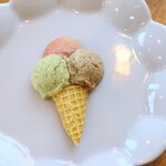 FLAT. - 【2024.08】わんこメニュー・お肉のアイスクッキー(税込330円)