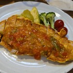 キッチン ブルー グローブ - 反対側から、ダイストマトのソースもタップリ！