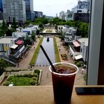 Alison Cafe - 店内からの景色。