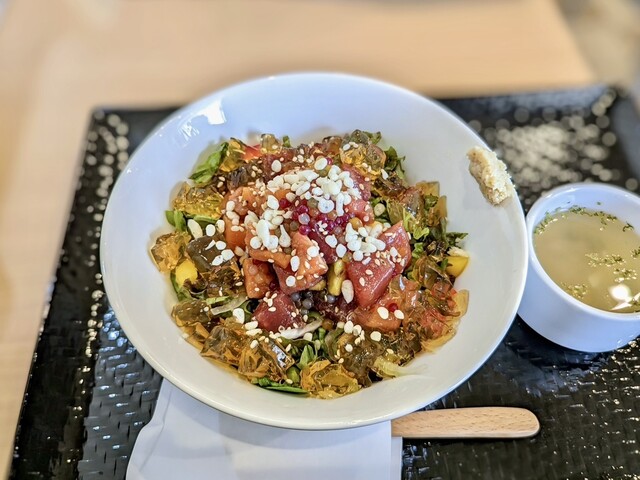 ポケ丼 7個セット 海鮮ポキボウル POKE Kitchen 南6条店のデリバリー ・持ち帰り