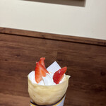 スイーツ パール レディ - 料理写真:いちごバナナクレープ。