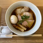 Ramen Masamasa - 味玉醤油らぁ麺 1,350円(ワンタンは相方の)
