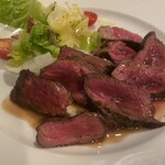 オドーリ・キッチン - 南房総里見伏姫牛ウチモモ炭火焼き150g 3,500円