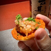 Ji-Cube - 麻辣ラスクに乗せて、ブルスケッタ風で。
                      刺激が増し増しで、四川料理らしいですね。