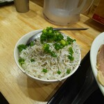 Oysstey - しらす丼