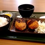 へそ茶屋 - コロミンチ定食