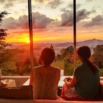 茶房　わらび野 - 店内から見るロケーション