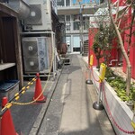 Curry Spice Gelateria KALPASI - この脇道を行くと