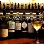イル ジェンティーレ - グラスワインは常時３～８種類位用意しております。
