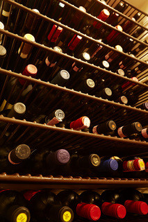 h TRATTORIA IL PONTE - 約120種類のワイン