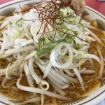 ラーメン もっけだの - 『赤唐味噌中華(食べるラー油付)』の野菜
