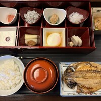 日本料理 初海 - 