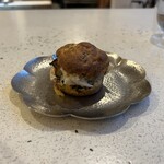 NALA - アミューズ② 豊前産渡り蟹とピラペードのシュー