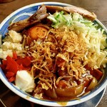 麺屋　たか - チーズやフライドオニオン、ニンニク、マヨネーズ、福神漬けなど