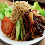 麺屋　たか - ゴマダレで、もやしにもしっかり味が付いています