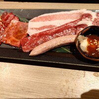近江うし 焼肉 にくTATSU 青山本店 - 