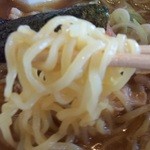 Kourakuen - 肉中華そば　麺アップ