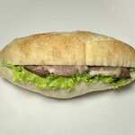 ブーランジェリー スルジェ - 館山のセントシュバインさんのベーコンサンド　３２４円　(2024/08)