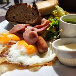 ベーカリー&レストラン沢村 旧軽井沢 - 