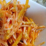 フレッシュ・クラブ - フレッシュクラブさんの人参と　カラムーチョとマヨネーズで和えた何か　友達に教えてもらった 一品　ビール 必須