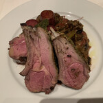 ヌガ - 骨付き仔羊のロースト