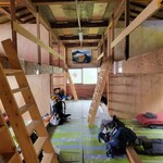 白馬鑓温泉小屋 - 1号館内部