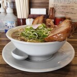 焼豚中華そば 啜る - 焼豚中華そば(焼豚2枚)