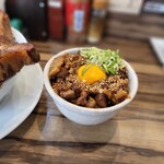 焼豚中華そば 啜る - 焼豚丼(並)