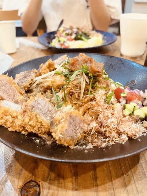 ガレージ店舗にガスランプ　ジャックダニエル ガレージ店舗にガスランプ ジャックダニエル