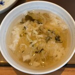 やよい軒 - おかわり無料のごはん＆お茶漬け用だし＆漬物で、だし茶漬け