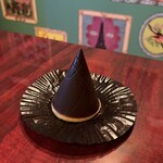 Chocolaterie 4 - とんがり帽子みたいなショコラ バナナ シャンティ。完熟バナナのとろけるソースがチョコと合う✩.*˚めろっちさんはダメやろなぁ。。。