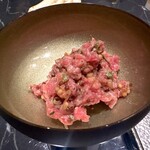 VinIX - 和牛タルタル。本当に美味しくて何個も食べられそう。
