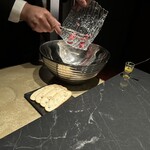 VinIX - テンポよく調理。素早く調理してくださるのでお肉が酸化せず最高の状態でいただけます。