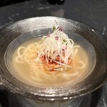 VinIX - 凍結冷麺。