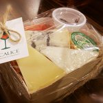 イル・カーリチェ - ギフトBOX入りチーズ４種盛り合わせ 1,200円