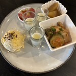 マルホ酒店 - アテの盛り合わせ