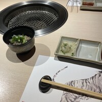 牛刺しと焼肉 仔虎 クリスロード店 - 