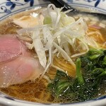 貝出汁らぁ麺 海美風 - 貝出汁醤油らぁ麺　850円（税込）