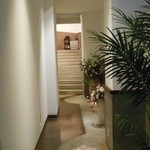 海鮮フランス料理 和楽 - アプローチが長いとワクワクするね♪