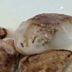 中国料理 東昇餃子楼 - 海老餃子　断面