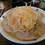 こってりらーめん誉 - 味噌チャーシューに辛みねぎ