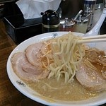 こってりらーめん誉 - リフトアップ