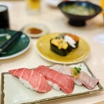 廻転寿司　まぐろ問屋 めぐみ水産 マークイズみなとみらい店 - 