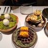 フレンチレストラン ソン・スクレ - ②馬肉タルタル、鱒イクラ載せ③浅蜊タルト④玉蜀黍のピューレ入りブリオッシュ、雲丹載せ⑤ニシ貝&焼き狩留家茄子、馬鈴薯のムース&サワークリーム載せ⑥アボカド&本鮪赤身、生地巻き、オシェトラキャビア載せ